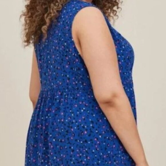 torrid Brand Emma Babydoll Tunic Style Sleeveless Top Blue Animal Print Size 6 - Picture 2 of 7